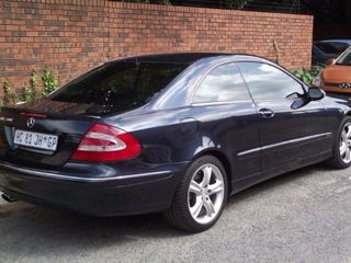 2004 Mercedes-Benz CLK500 Coupe