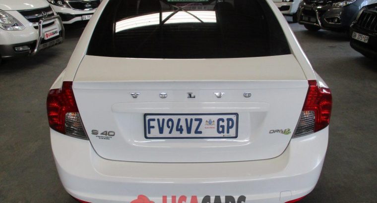 VOLVO S40
