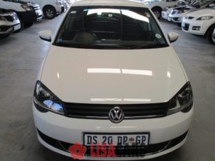 VW POLO VIVO 1.4 TRENDLINE 2015