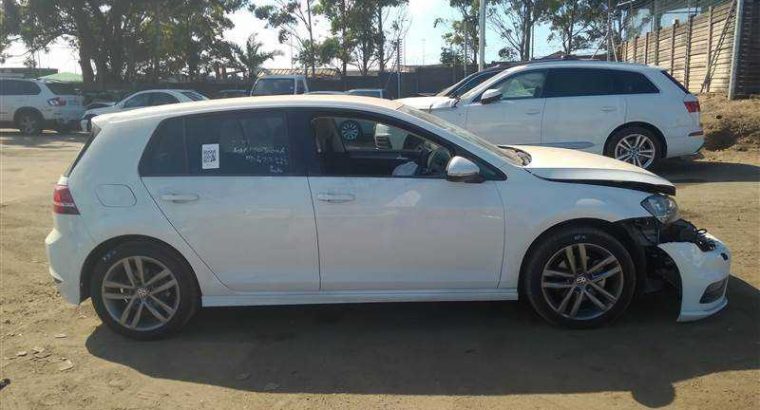 2016 VOLKSWAGEN GOLF VII 1.4 TSI COMFORTLINE