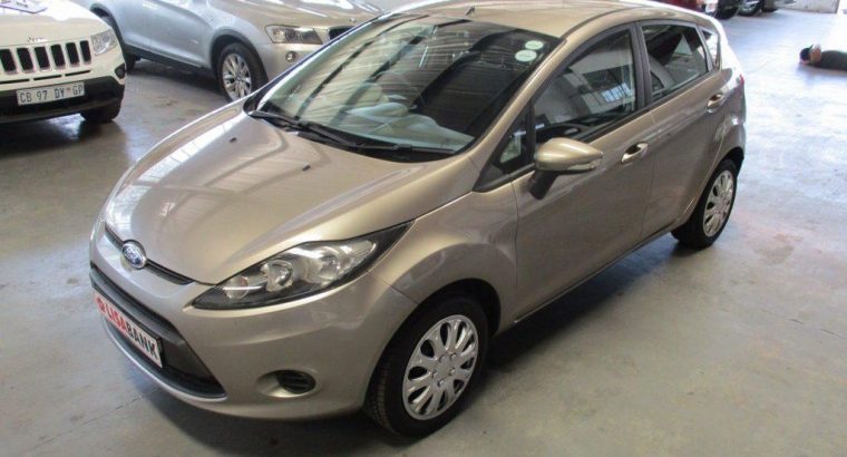 FORD FIESTA 1.6 AMBIENTE POWERSHIFT 5DR 2011