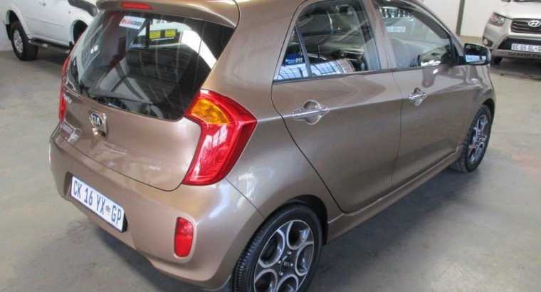 KIA Picanto EX