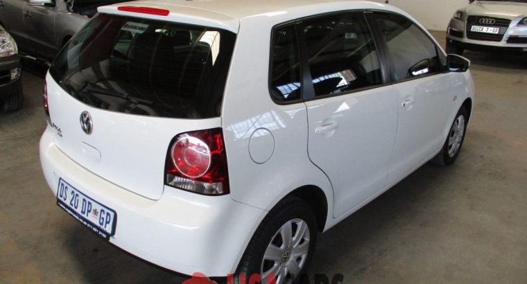 VW POLO VIVO 1.4 TRENDLINE 2015