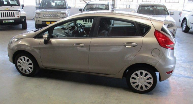 FORD FIESTA 1.6 AMBIENTE POWERSHIFT 5DR 2011