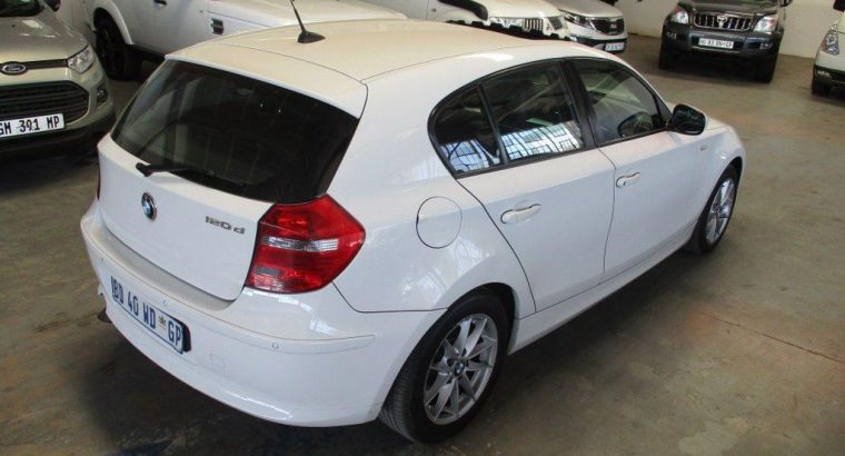 BMW 120D EXCLUSIVE AT 2011
