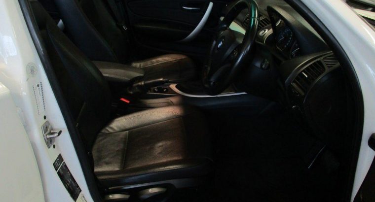 BMW 120D EXCLUSIVE AT 2011