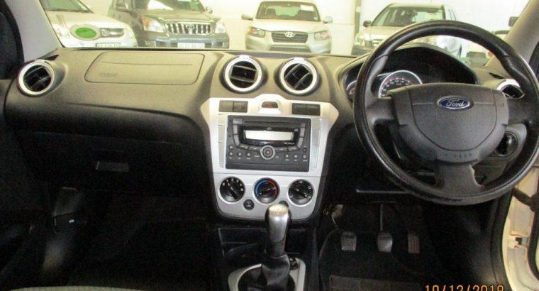FORD FIGO 1.4 TREND 2013