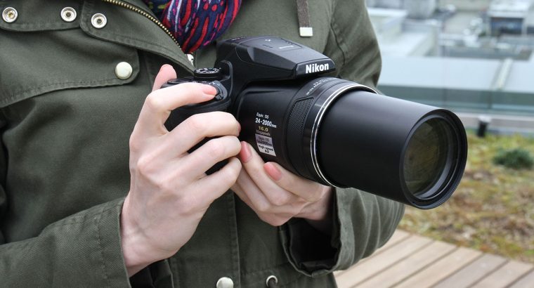 Nikon COOLPIX P900 Digital Bridge Camera Bundle