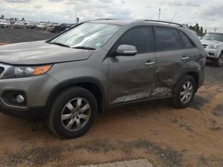 Various Kia Interior Parts Used