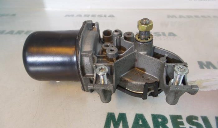 Various Renault wiper Motor