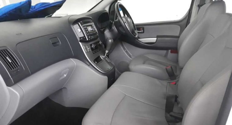 2014 Hyundai H-1 2.5 9 Seater Bus