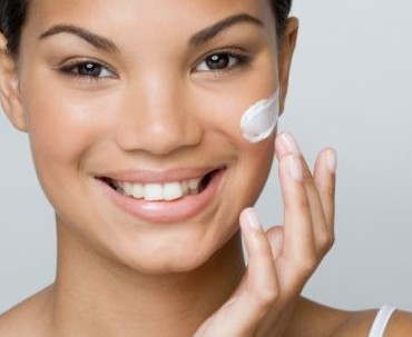 Protect your skin from UV rays with Rollyhampy ski