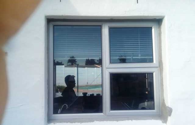 we manufacture and supply install aluminium doors and windows for quotes plz call me at 0781082373