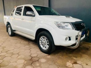 2013 Toyota Hilux 5.0 D-4D Raider Raised Body  Double Cab