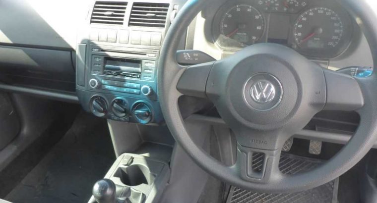 vw polo vivo sedan 1.6 Trendline
