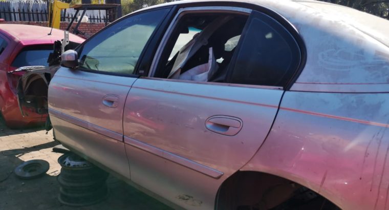 CHEV LUMINA 5.7 SS 2004 LEFT FRONT & REAR DOORS FO