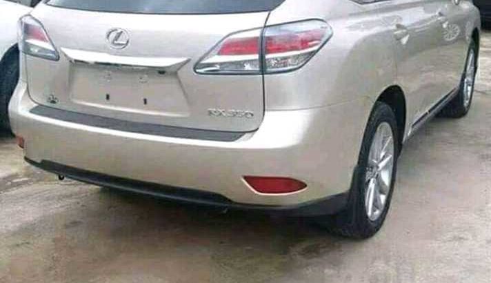 clean Lexus rx350