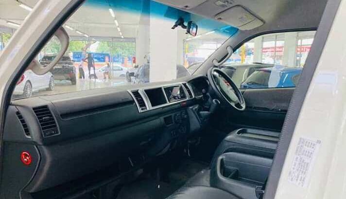 TOYOTA QUANTUM 2.4