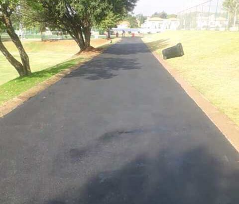 TAR ROADS FROM R80