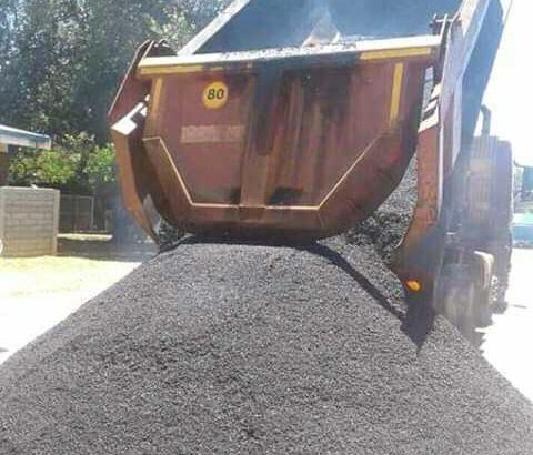 TAR ROADS FROM R80