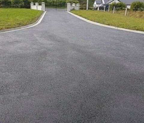 TAR ROADS FROM R80