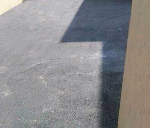 TAR ROADS FROM R80