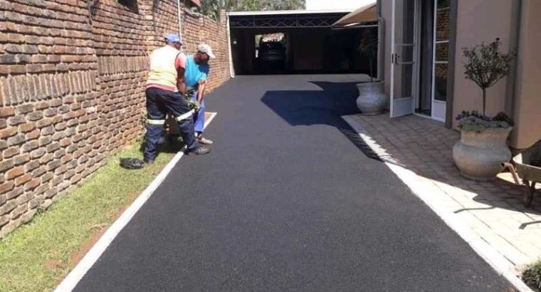 TAR ROADS FROM R80