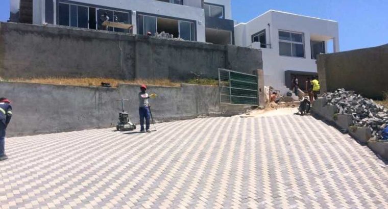 TAR ROADS FROM R80