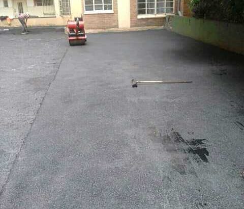TAR ROADS FROM R80
