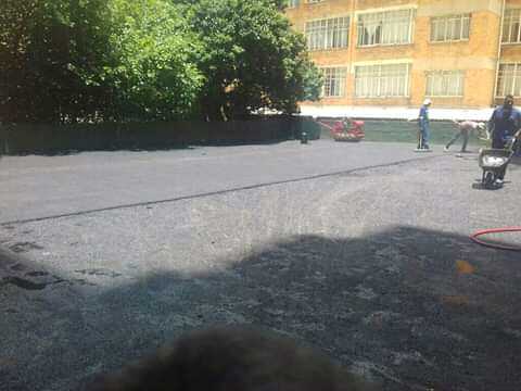 TAR ROADS FROM R80