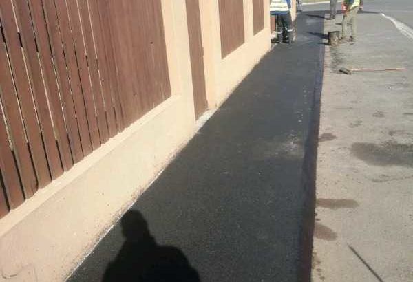 TAR ROADS FROM R80