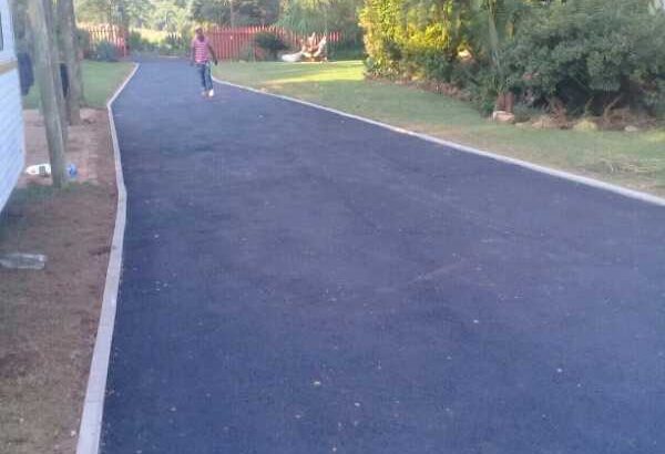 TAR ROADS FROM R80