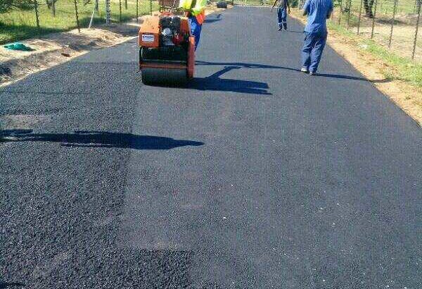 TAR ROADS FROM R80