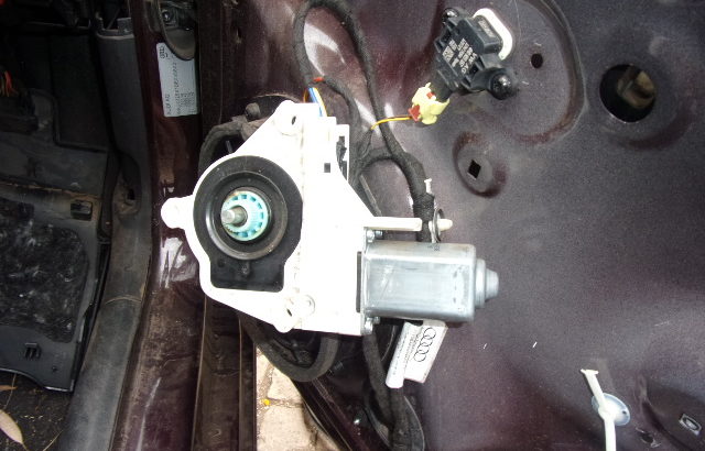 Audi A1 FSI 1.2T Used R/F Window Motor Part