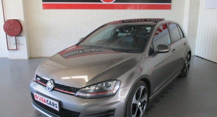 VW Golf VII GTI 2.0 DSG