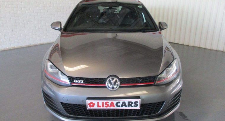 VW Golf VII GTI 2.0 DSG