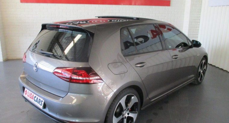 VW Golf VII GTI 2.0 DSG