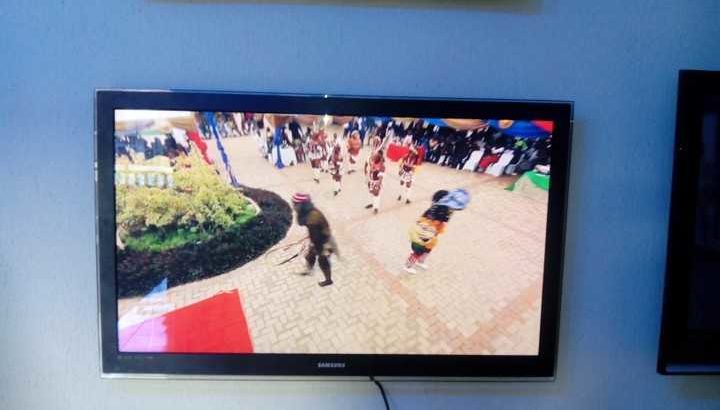 PLASMA TV