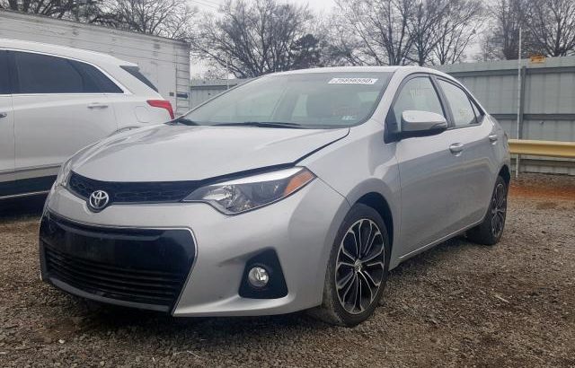 TOYOTA COROLLA 2015