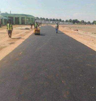 Tar surfacing and paving from R70