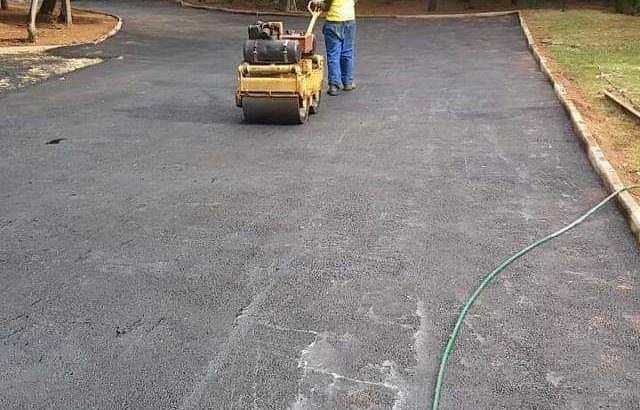 Tar surfacing and paving from R70