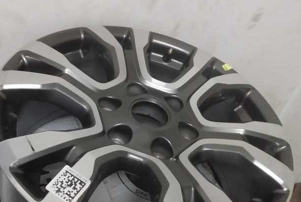 brand new 18 inch Ford rims for sale