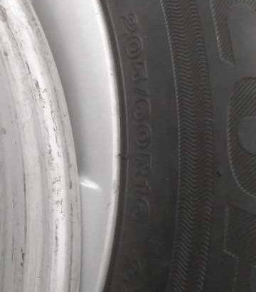 fairly used 205/60/16 Bridgestone tyres for sale