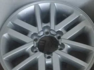 17 inch Toyota twin spoke rims for sale.