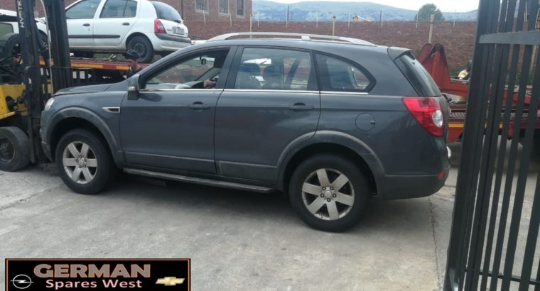 CHEV CAPTIVA 2.4 STRIPPING FOR SPARES
