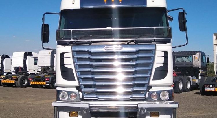 2014 Freightliner ARGOSY ISX530 For Sale