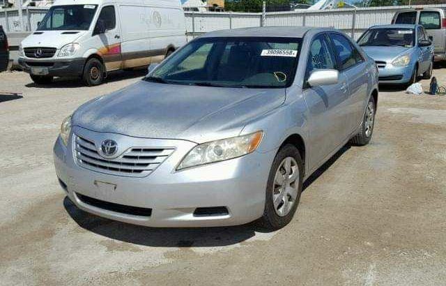 TOYOTA CAMRY