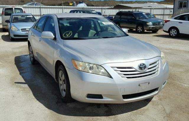 TOYOTA CAMRY