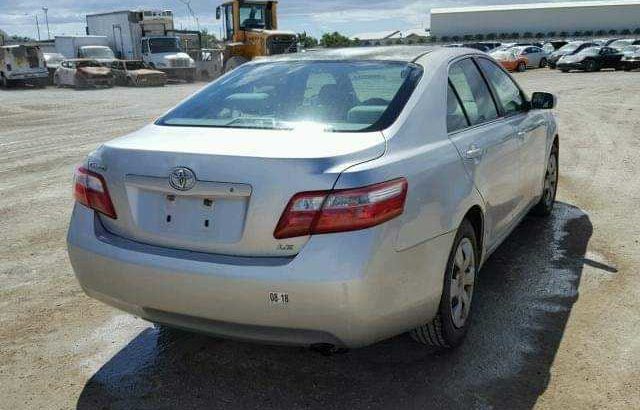 TOYOTA CAMRY