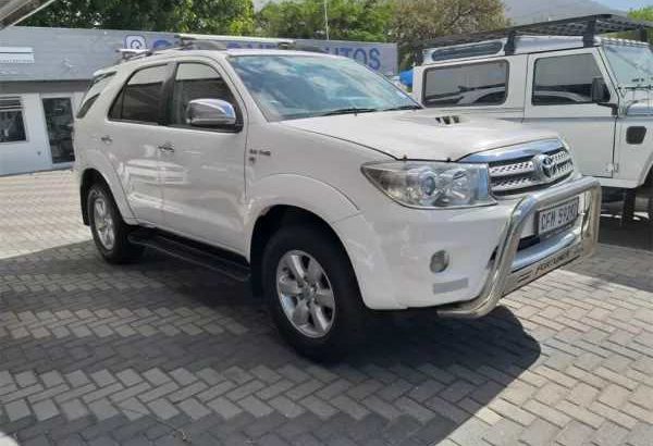 Toyota fortuner 3.0 model 2012